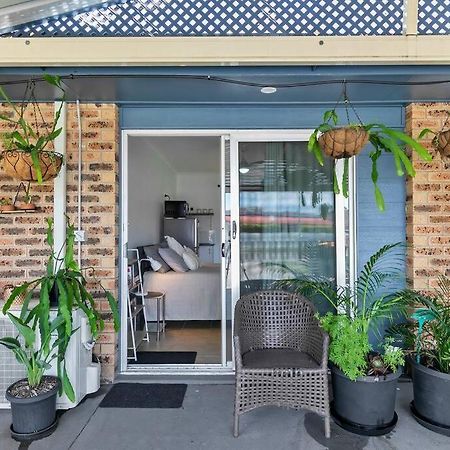 The Brick Batch - Holiday Unit! Bellara Extérieur photo