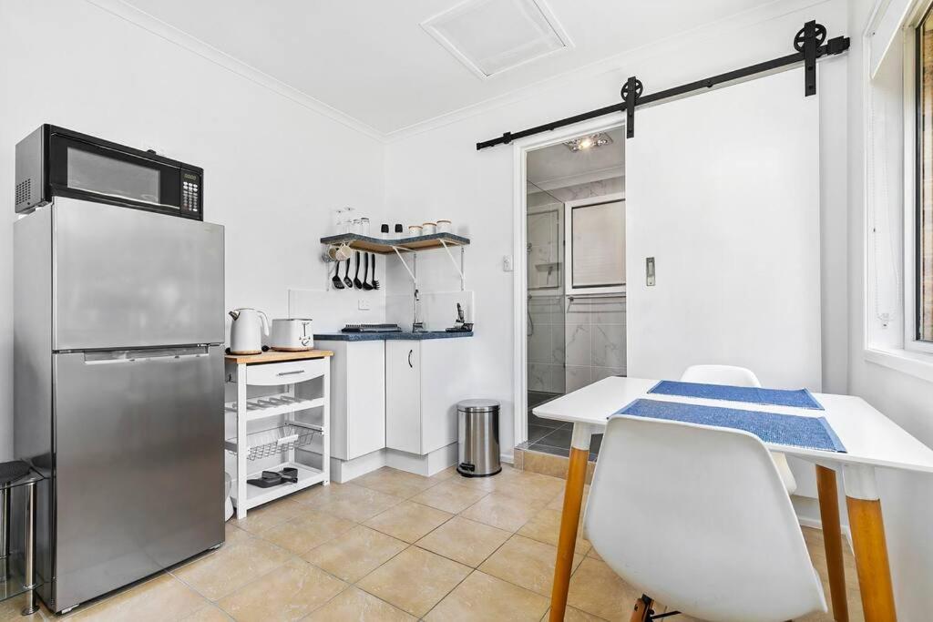 The Brick Batch - Holiday Unit! Bellara Extérieur photo